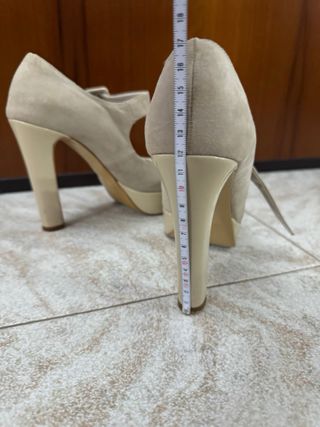 Scarpe Mary Jane Beige con Tacco
