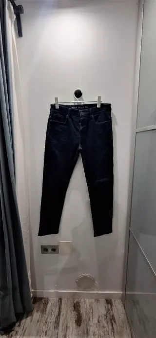 Pantalones vaqueros azul marino