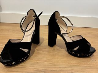 Sandalias LODI negras ante plataforma tachuelas