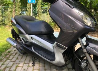 Yamaha XMAX 250 para reparar