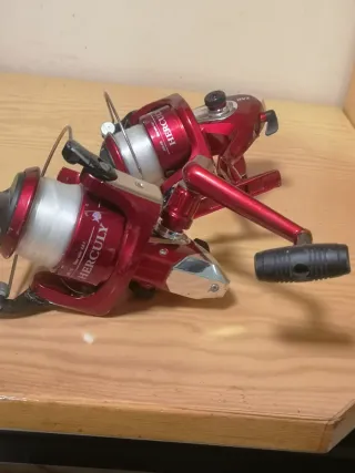 2 Carretes de Pesca Herculy Rojos