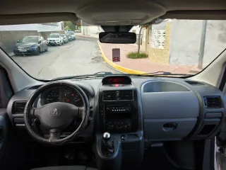 Peugeot Expert 2012