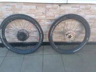 Ruedas 27.5 Plus con mousse