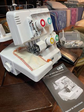 Máquina de coser overlock LIFE