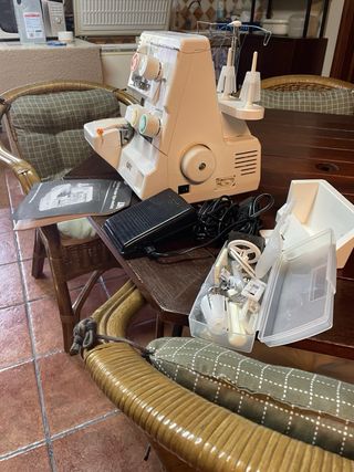 Máquina de coser overlock LIFE