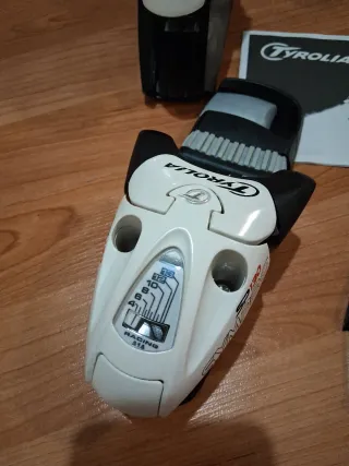 Attacchi sci Tyrolia