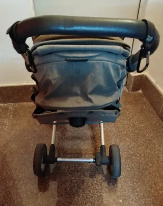 Silla de paseo Mutsy ligera gris