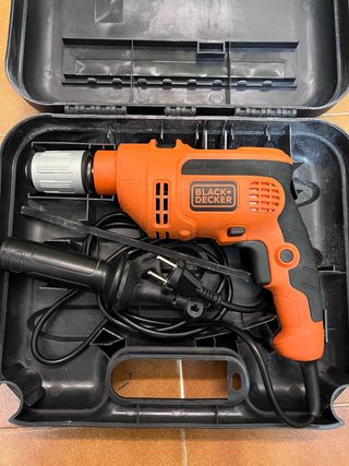 Taladro Percutor Black & Decker 750W