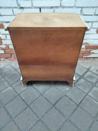 Comodino vintage in legno massello restaurato