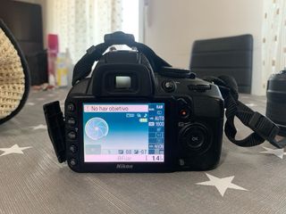 Nikon D3100 + Objetivo 18-55mm