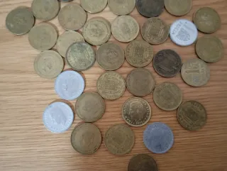Lote de monedas de Pesetas, incluye 1 de 500