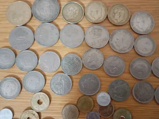 Lote de monedas de Pesetas, incluye 1 de 500