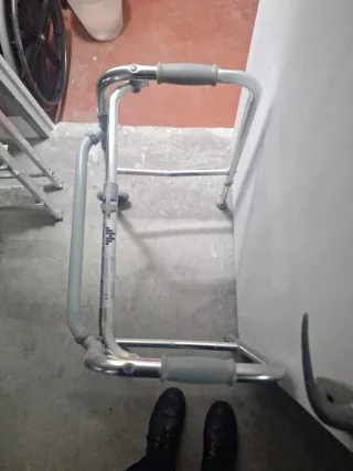 Andador Plegable con Ruedas