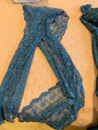 Vestido de fiesta azul y negro