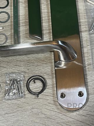 Manetas para puertas Emuca