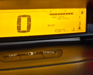 Citroen C4 HDI 110 CV diesel como nuevo pegatina B