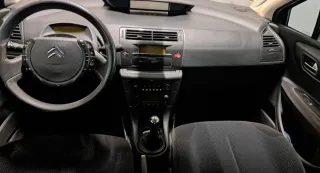 Citroen C4 HDI 110 CV diesel como nuevo pegatina B