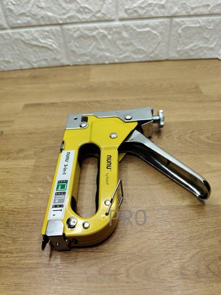 Grapadora manual NUNU