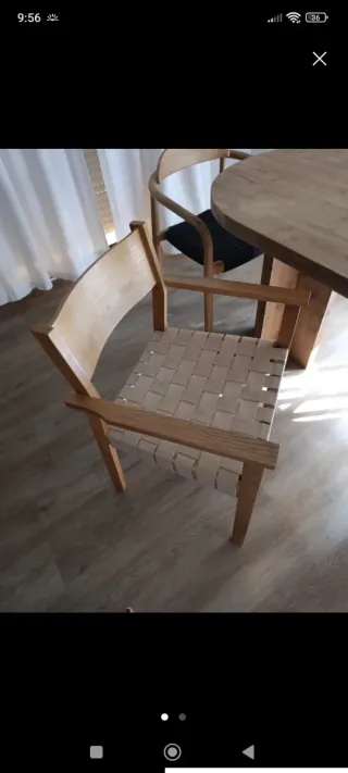 Juego de 2 Sillas de Madera y una verde artesana