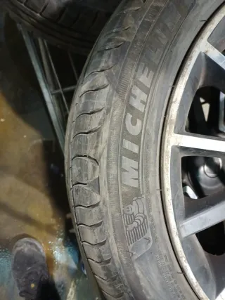 Llantas Fiat Bravo con neumáticos Michelin