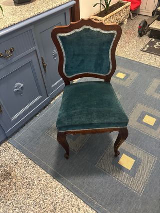 Silla de comedor antigua de terciopelo
