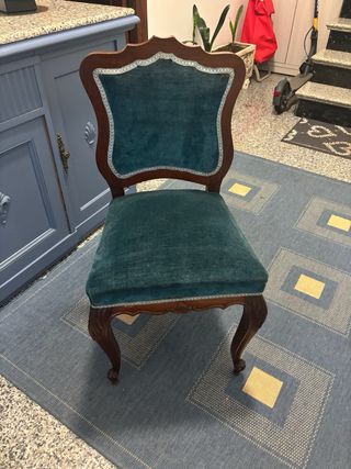 Silla de comedor antigua de terciopelo