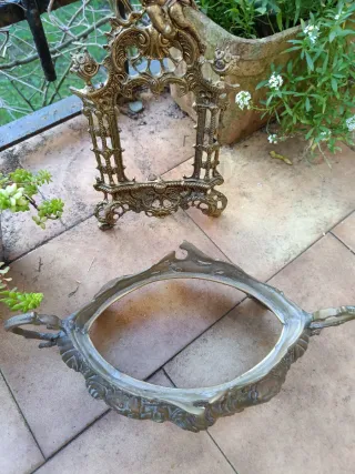 Atril y bandeja de bronce