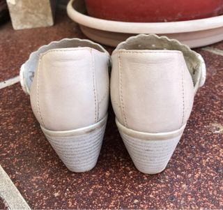 Zapatos de piel mujer beige