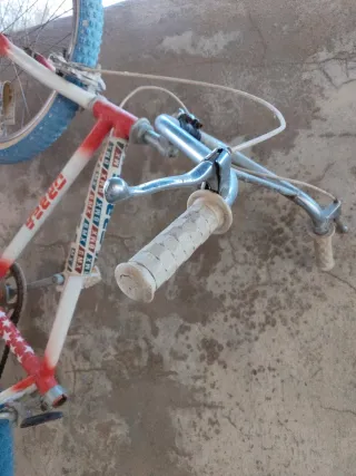 Bicicleta BMX Orbea Vintage Roja y Blanca