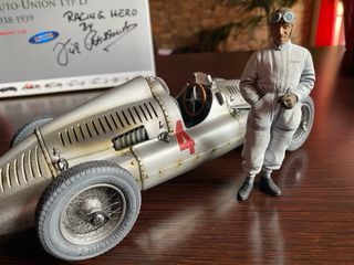 CMC Auto Union Typ D 1:18 Dirty Hero