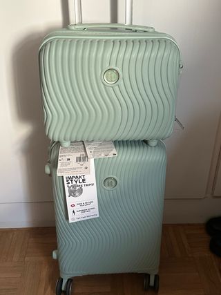 Maleta de cabina IT + neceser verde NUEVO