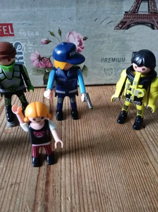 Figuras Playmobil Variadas.