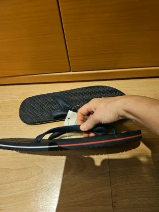 Chanclas Tommy Hilfiger Negras y Azules