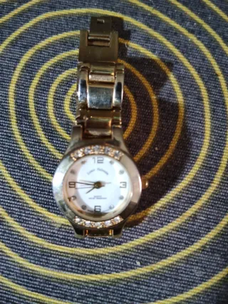 Reloj Louis Valentin Dorado y Blanco