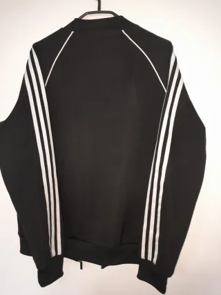 Chaqueta Adidas Negra con Rayas Blancas