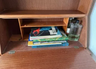 Escritorio buró madera con puerta abatible