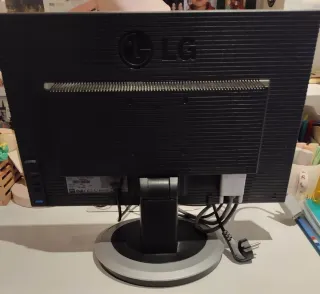 Monitor LG 19 Flatron L194WT Plata