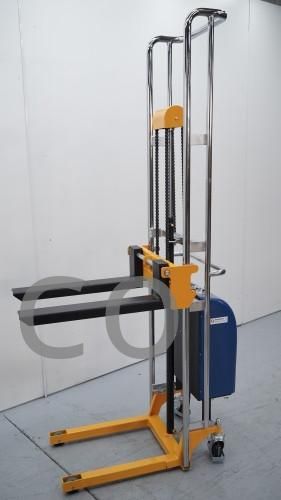 Apilador Eléctrico 400 Kg - 2000 mm - 10559