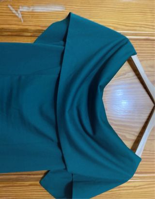 Vestido verde hombros descubiertos