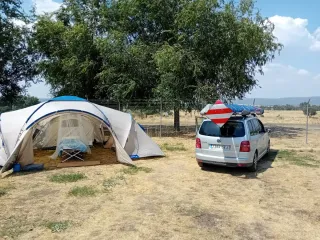 Tienda de campaña familiar grande