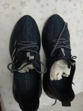 Zapatos Deportivos Azul y Blanco Talla 44