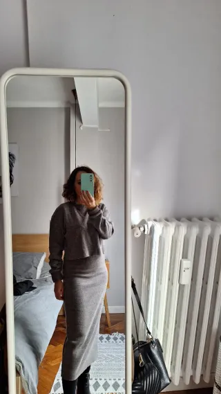 Conjunto punto crop top Zara gris