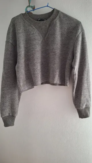 Conjunto punto crop top Zara gris