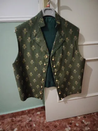 Chaleco de hombre con estampado floral