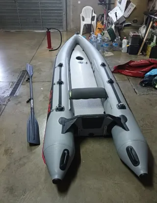 Neumática Kayak ,Zodiac ,con Remo y Bomba