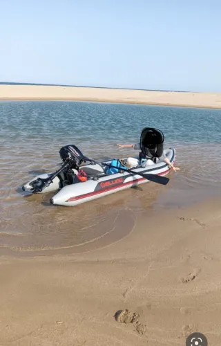 Neumática Kayak ,Zodiac ,con Remo y Bomba