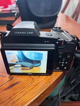 Cámara Nikon L840 Negra