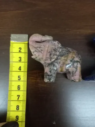 Statuette in pietra dura