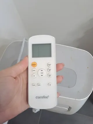 Condizionatore Portatile Comfee Beige