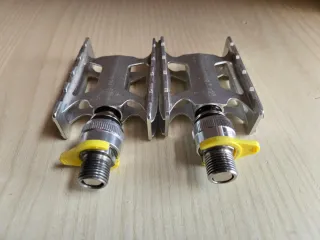 Pedales extraíbles Aceoffix